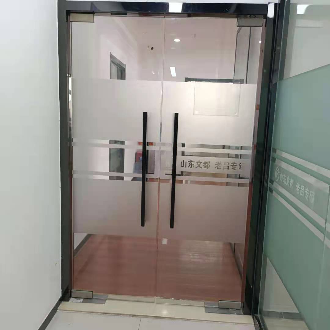玻璃門進(jìn)行安裝維修的事項